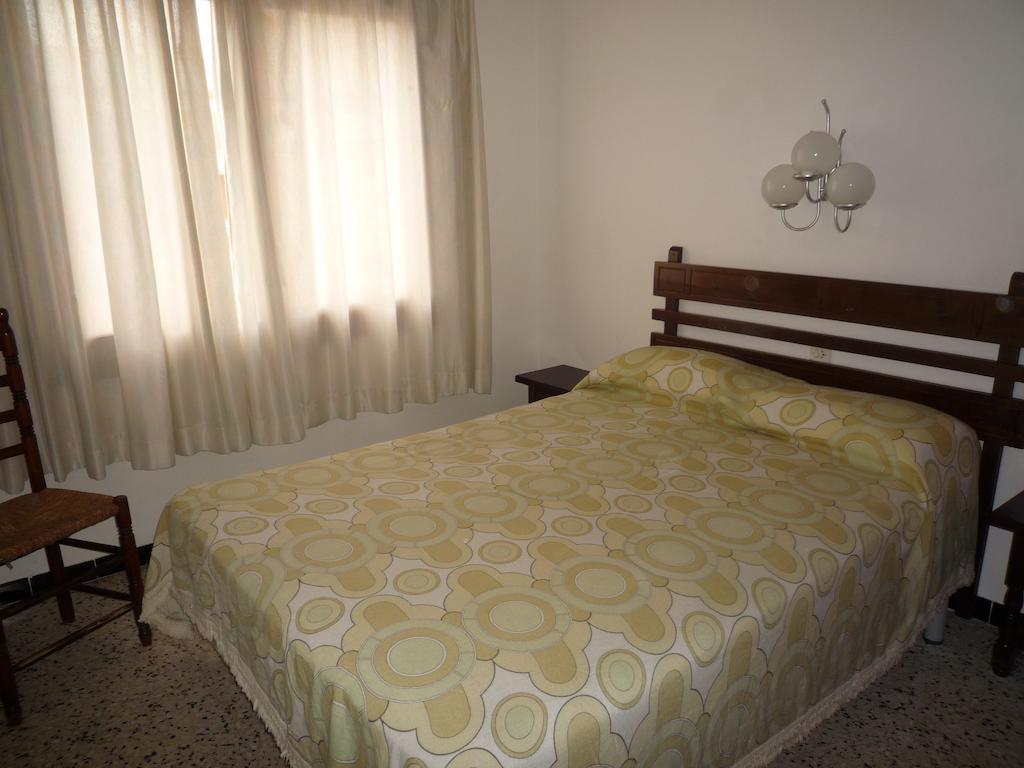 Villa Service - Apartamentos Aransol El Vendrell Δωμάτιο φωτογραφία